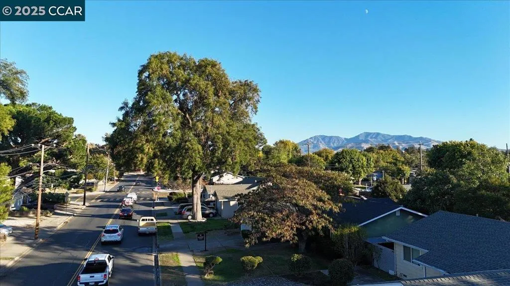 2644 E Olivera Rd, Concord, California 94519 home-pic-38